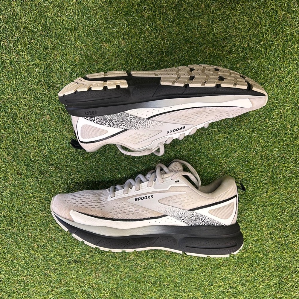 Brooks Trace 3 Womens Running Shoes White Black Grey 1204011B191 Size 6.5